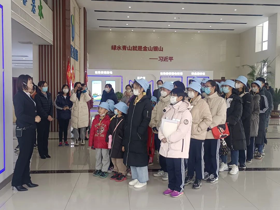 墾利學校聯(lián)合組織開展的行知小隊“垃圾去哪兒”研學活動圓滿結(jié)束(圖1) 墾利學校聯(lián)合組織開展的行知小隊“垃圾去哪兒”研學活動圓滿結(jié)束(圖1)